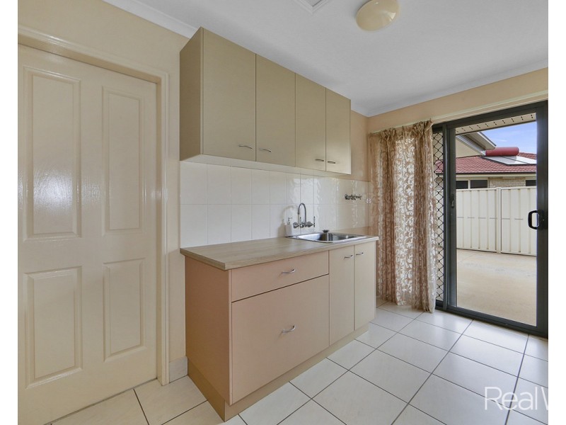 6 Gilchrist Court, Kalkie QLD 4670