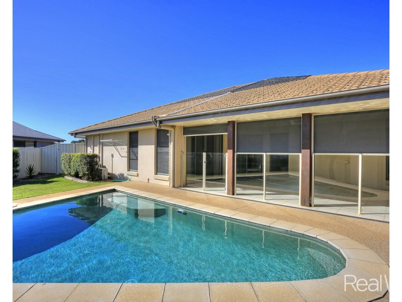 6 Gilchrist Court, Kalkie QLD 4670