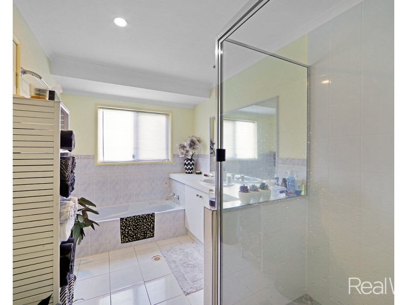 4 Curran Court, Kepnock QLD 4670