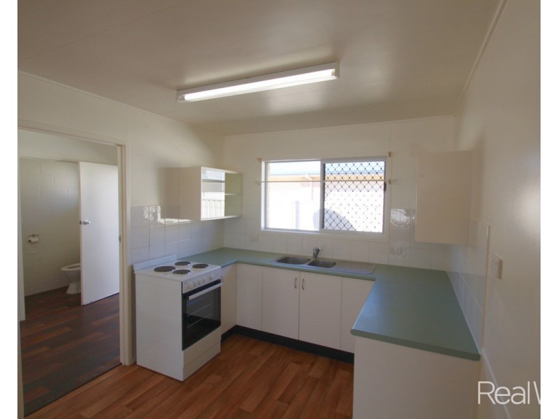 4/11 Robert Street, Bundaberg South QLD 4670