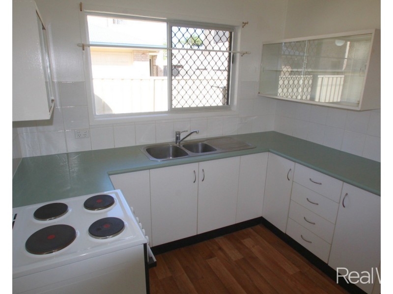 4/11 Robert Street, Bundaberg South QLD 4670