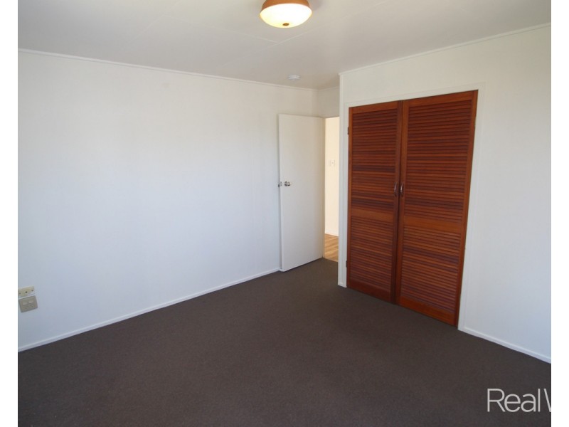 4/11 Robert Street, Bundaberg South QLD 4670