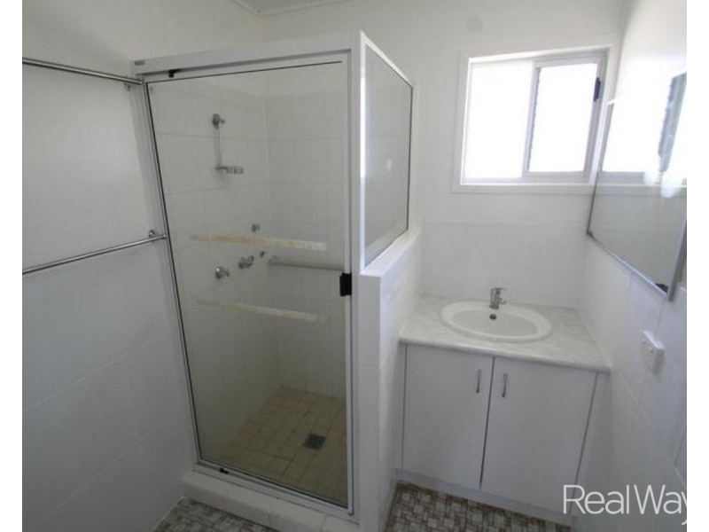 4/11 Robert Street, Bundaberg South QLD 4670