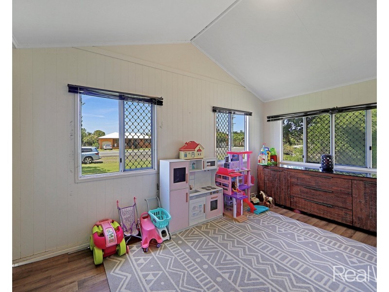 138 Elliott Heads Road, Avenell Heights QLD 4670