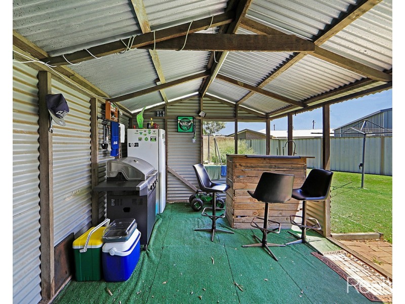 138 Elliott Heads Road, Avenell Heights QLD 4670