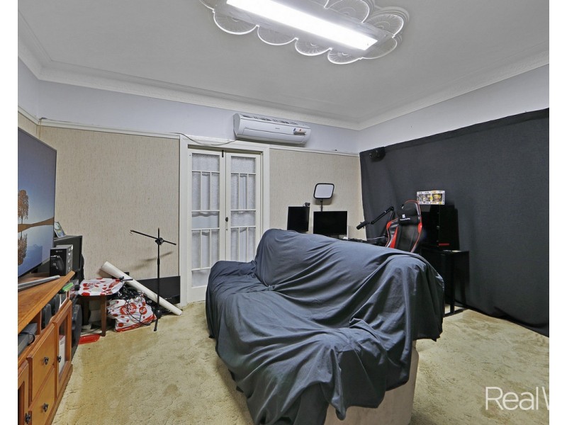 12 Steffensen Street, Svensson Heights QLD 4670