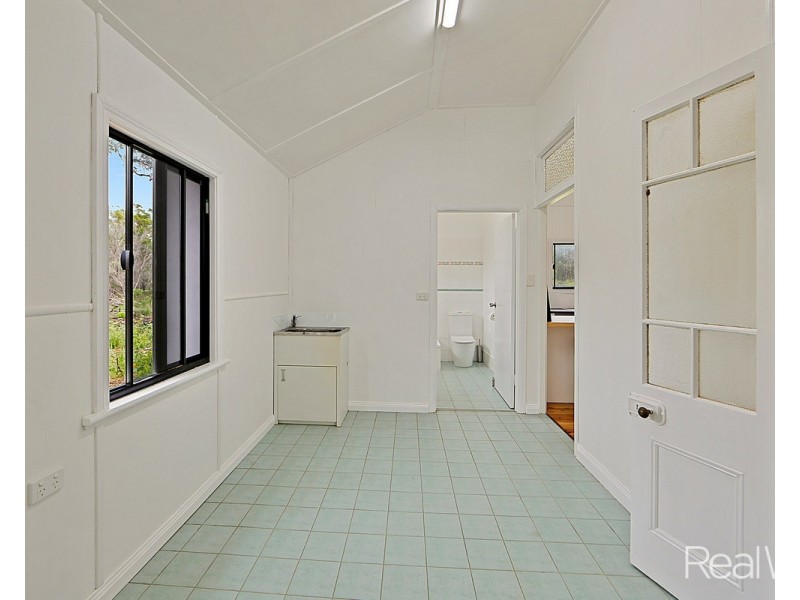 114 Philips Road, Pine Creek QLD 4670