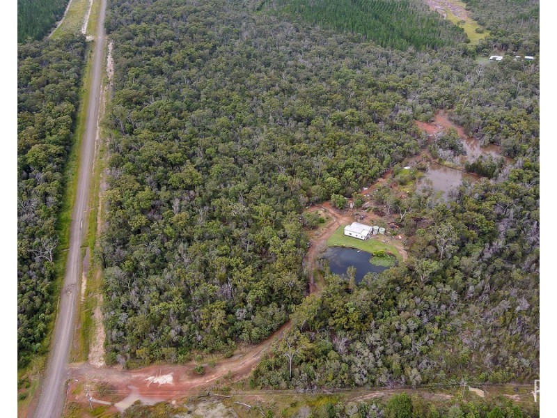 114 Philips Road, Pine Creek QLD 4670
