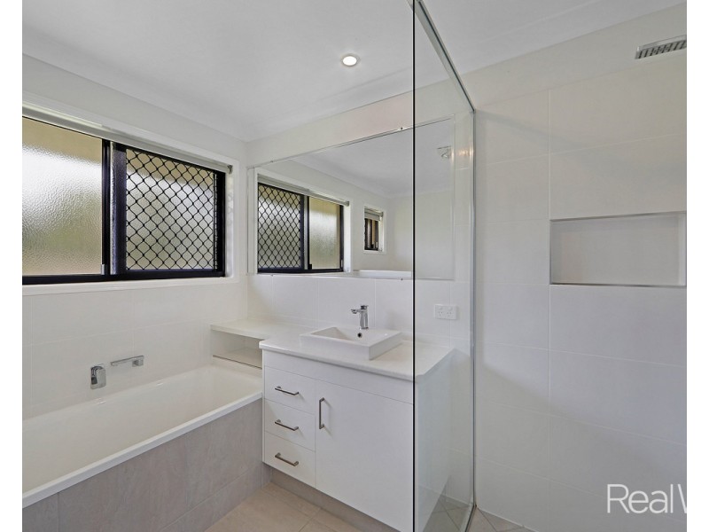 1 Balaam Drive, Kalkie QLD 4670