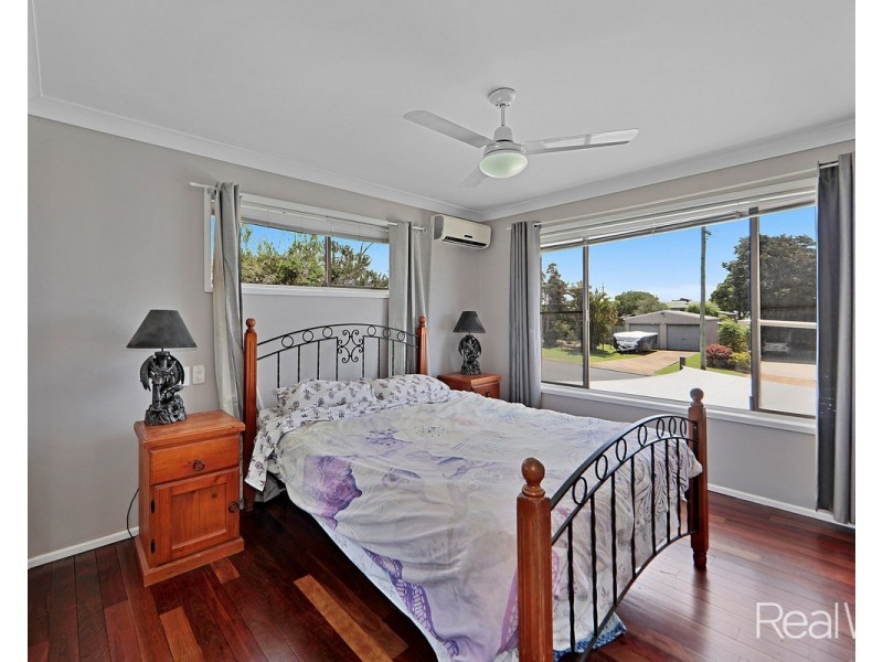 27 East West Avenue, Avoca QLD 4670