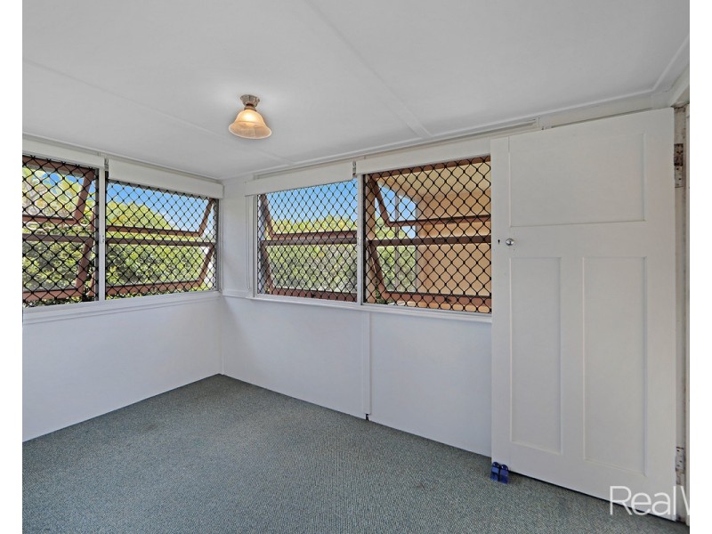4 Steuart Street, Bundaberg North QLD 4670