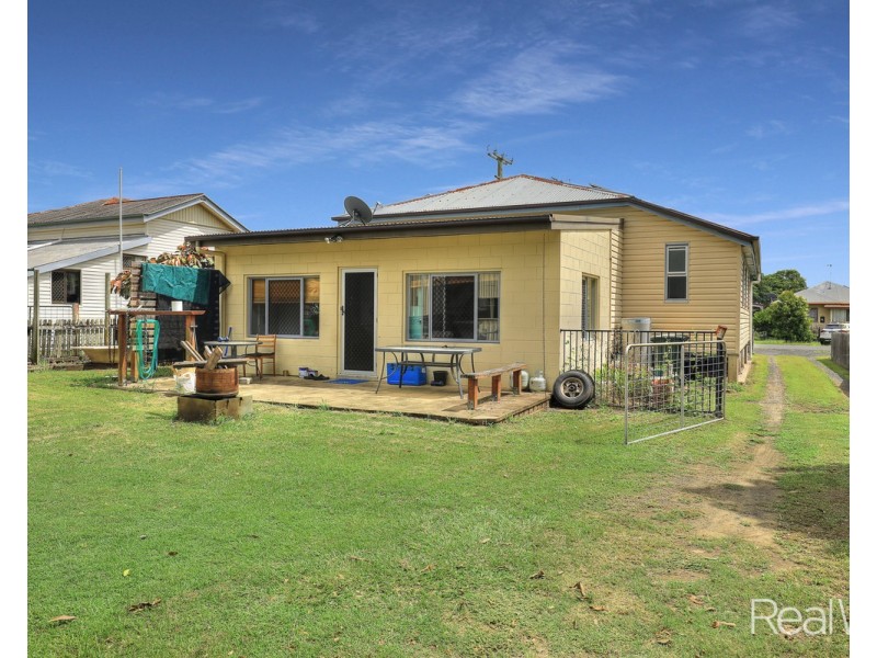 4 Steuart Street, Bundaberg North QLD 4670