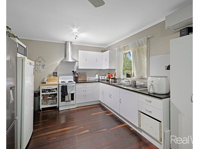 9 Londy Street, Svensson Heights QLD 4670