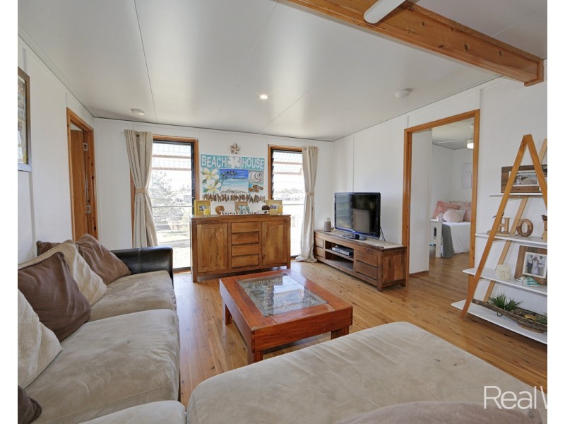 19 Bluewater Drive, Elliott Heads QLD 4670