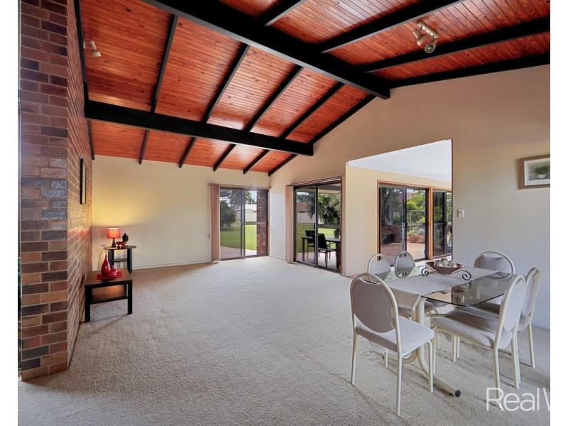 52 Heaps Street, Avenell Heights QLD 4670