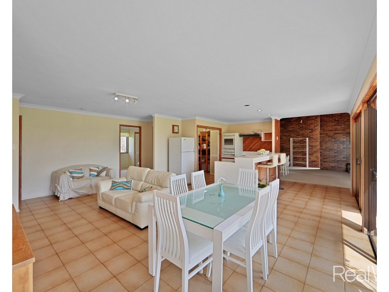 52 Heaps Street, Avenell Heights QLD 4670