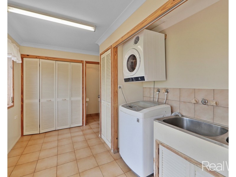 52 Heaps Street, Avenell Heights QLD 4670