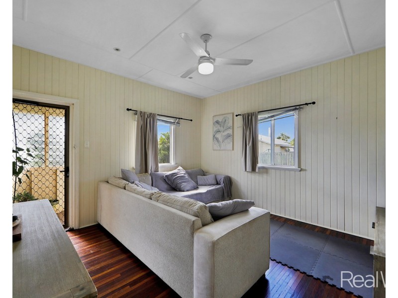 118 Elliott Heads Road, Avenell Heights QLD 4670