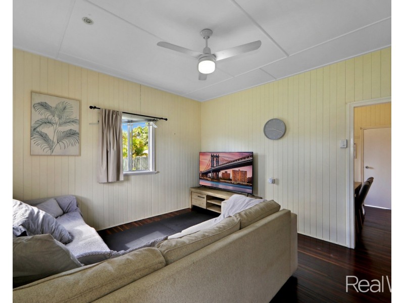 118 Elliott Heads Road, Avenell Heights QLD 4670