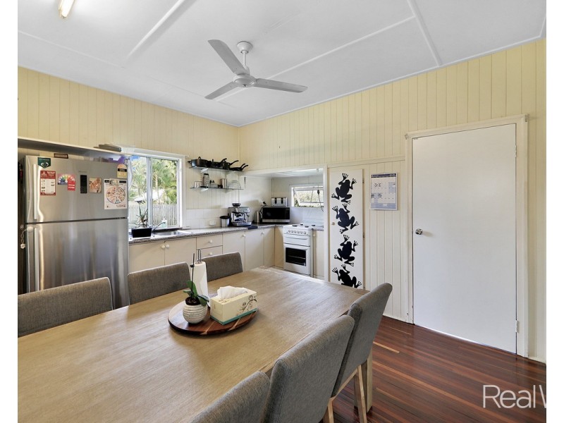 118 Elliott Heads Road, Avenell Heights QLD 4670