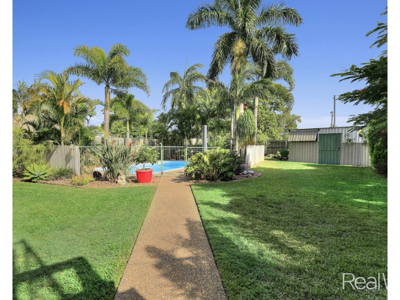 11 Tadgell Court, Avenell Heights QLD 4670