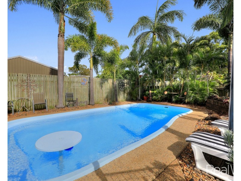 11 Tadgell Court, Avenell Heights QLD 4670