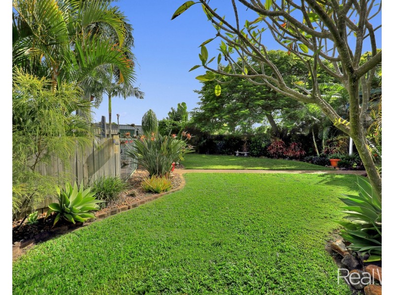 11 Tadgell Court, Avenell Heights QLD 4670
