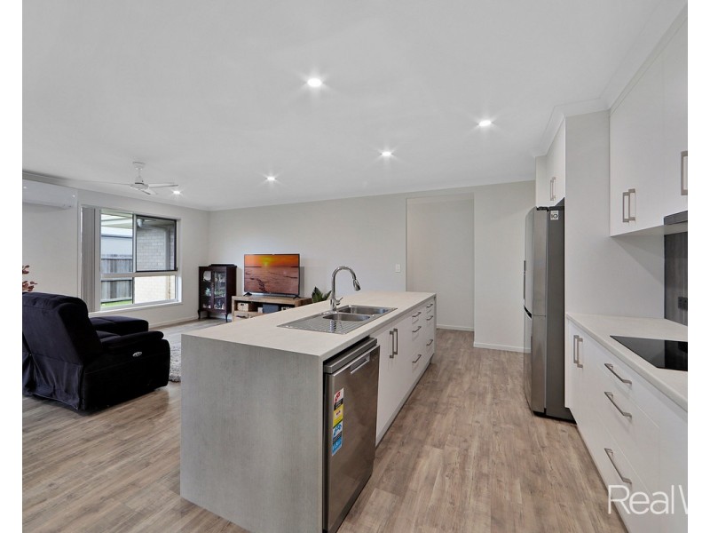 6 Honeybee Court, Avenell Heights QLD 4670