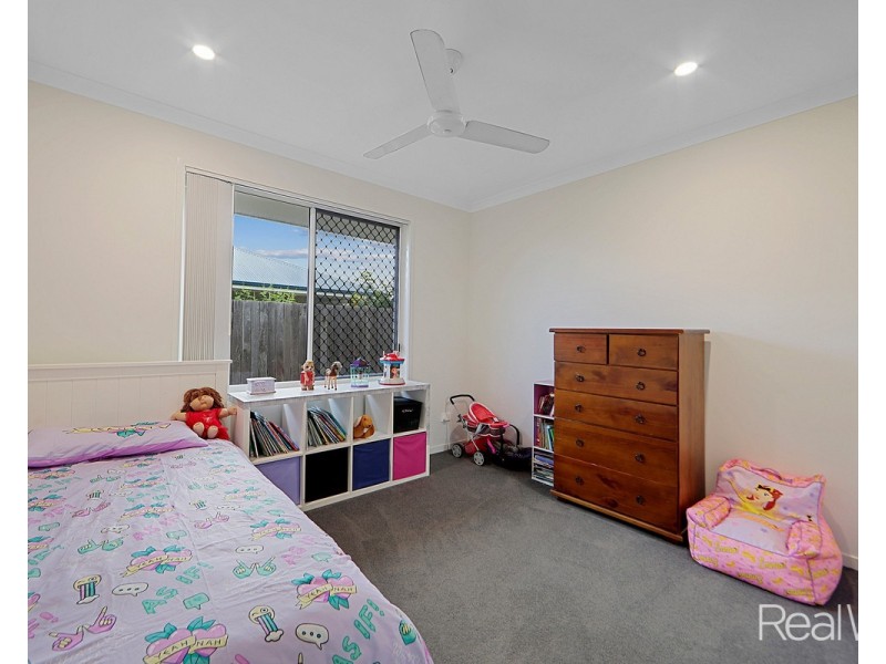 6 Honeybee Court, Avenell Heights QLD 4670