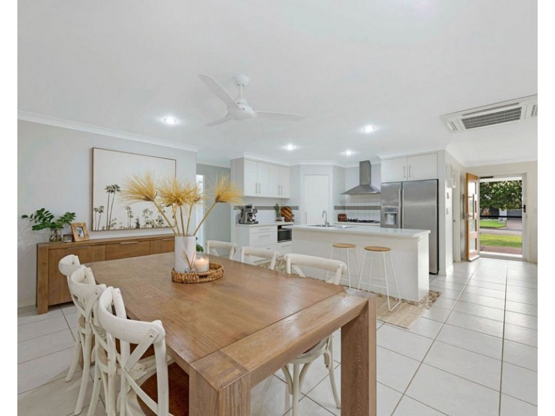 44 Robina Drive, Avoca QLD 4670