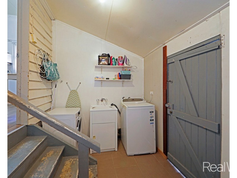 138 Elliott Heads Road, Avenell Heights QLD 4670