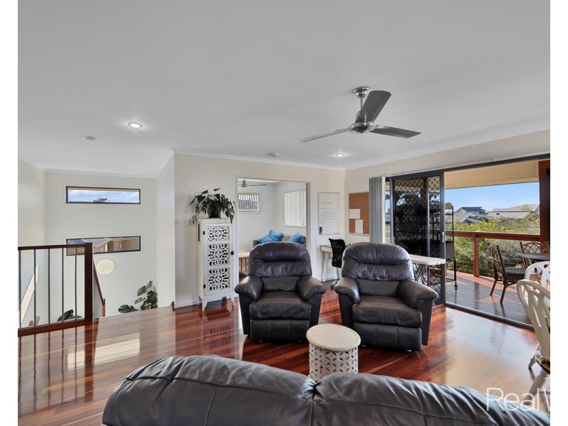 9 Emperor Drive, Elliott Heads QLD 4670