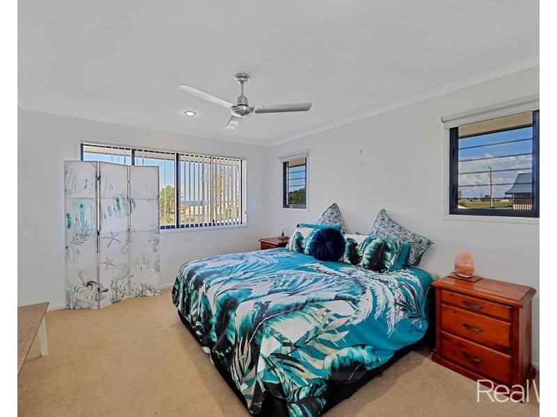 9 Emperor Drive, Elliott Heads QLD 4670