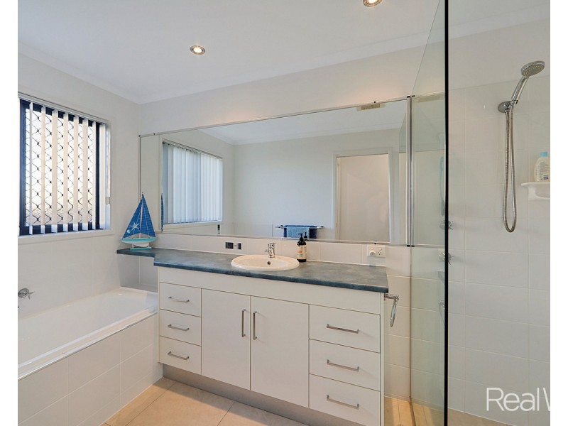 9 Emperor Drive, Elliott Heads QLD 4670