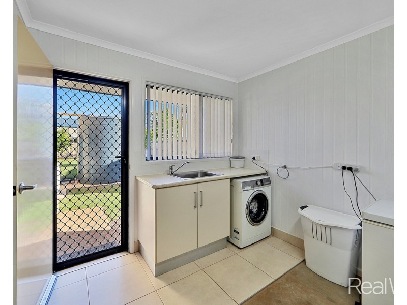 9 Emperor Drive, Elliott Heads QLD 4670