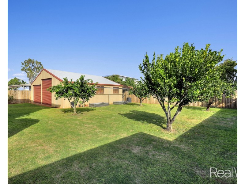 9 Emperor Drive, Elliott Heads QLD 4670