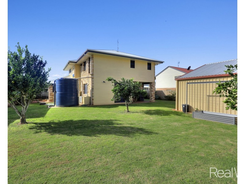 9 Emperor Drive, Elliott Heads QLD 4670