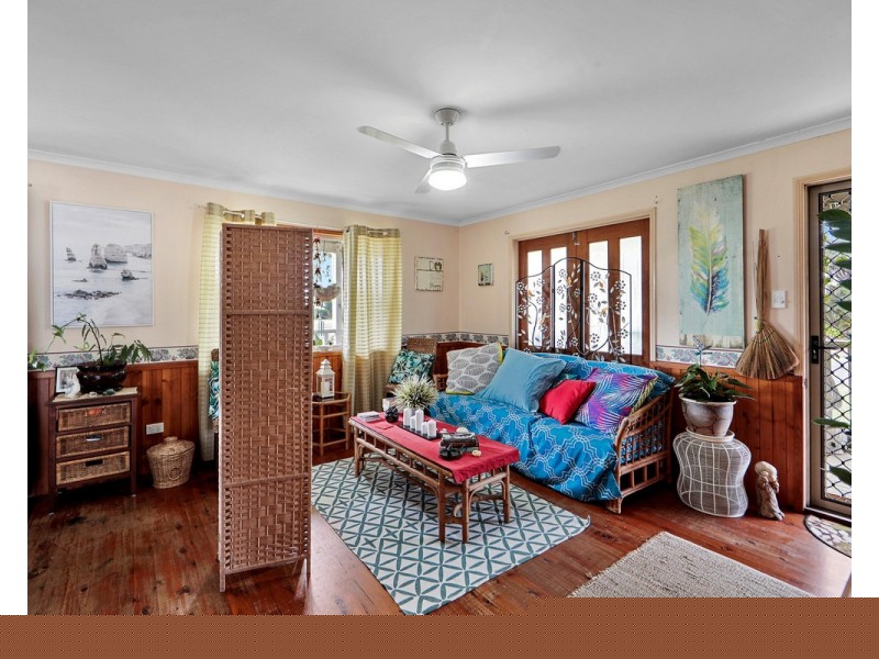 8 Olive Drive, Moore Park Beach QLD 4670
