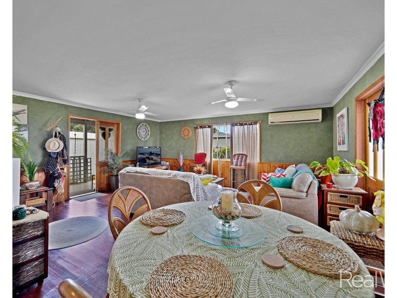 8 Olive Drive, Moore Park Beach QLD 4670