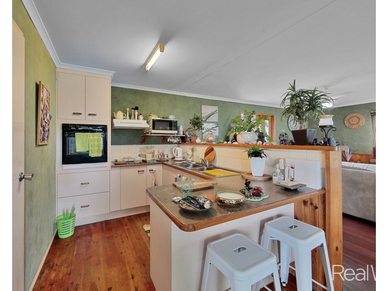 8 Olive Drive, Moore Park Beach QLD 4670