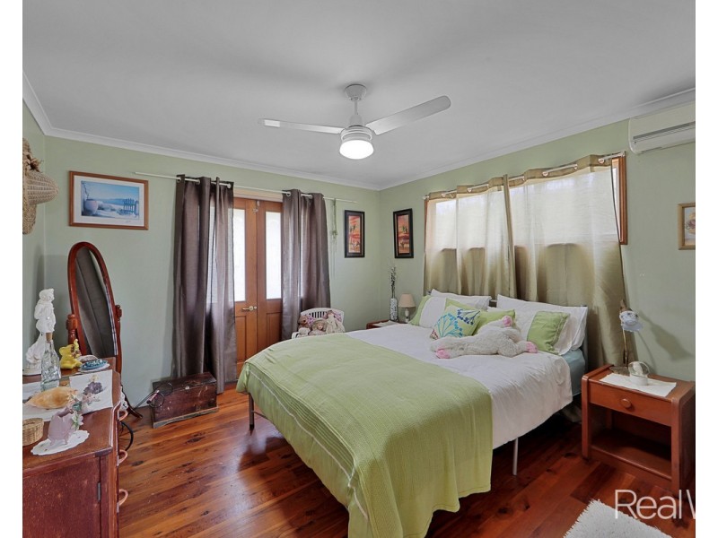8 Olive Drive, Moore Park Beach QLD 4670
