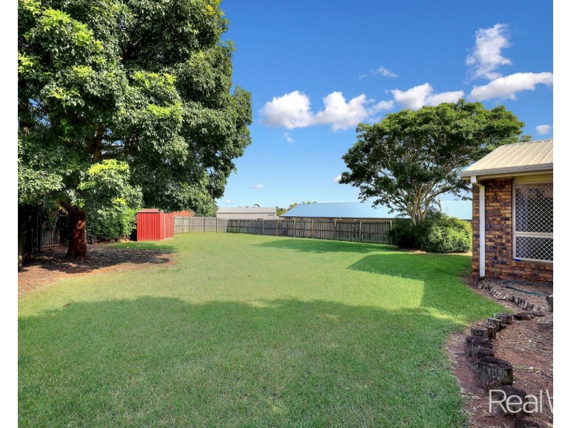 2/24 Dennis Court, Avoca QLD 4670