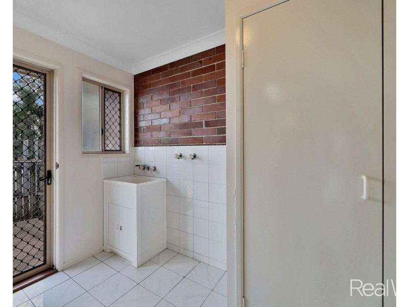 2/24 Dennis Court, Avoca QLD 4670