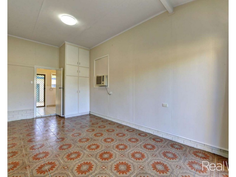 31 Mcveigh Street, Kepnock QLD 4670