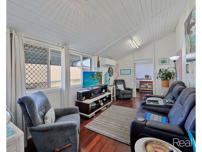 39 Holland Street, Bargara QLD 4670
