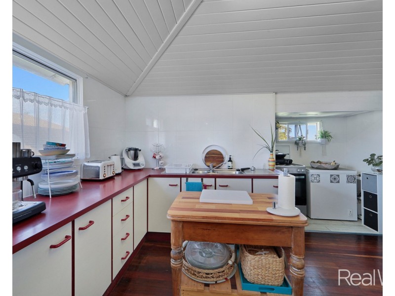 39 Holland Street, Bargara QLD 4670