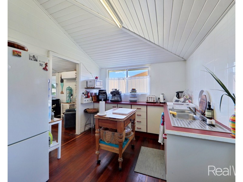 39 Holland Street, Bargara QLD 4670