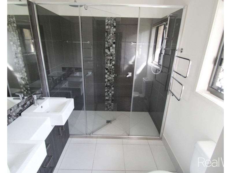 2/51 Telegraph Road, Bundaberg East QLD 4670