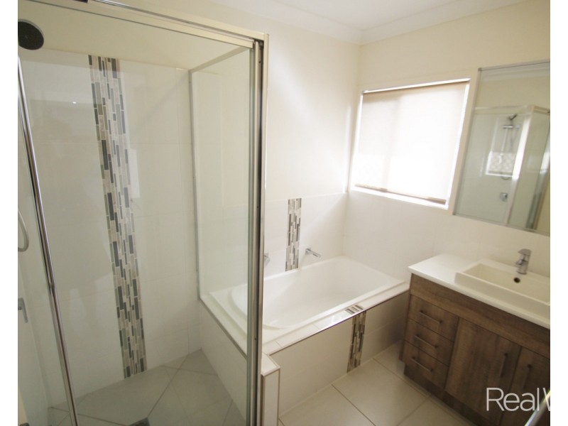 2/51 Telegraph Road, Bundaberg East QLD 4670