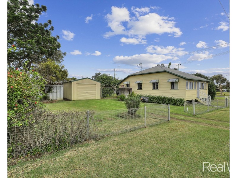 20 Jones Street, Burnett Heads QLD 4670